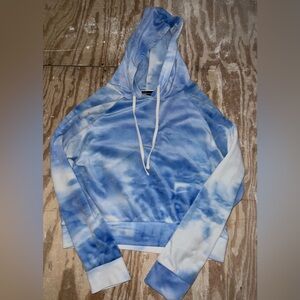 charlotte russe blue and white crop sweater